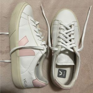 Veja Sneakers